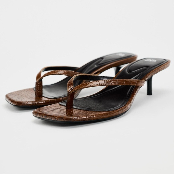 Zara Strappy Minimalist Sandal Kitten Heels - Picture 2 of 6